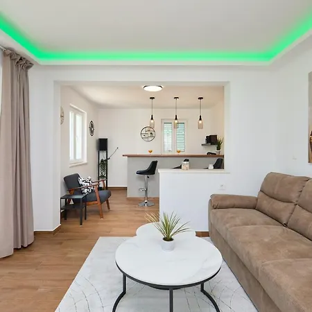 Villa Larum *
