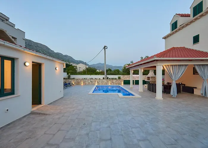 Larum Mokošica
