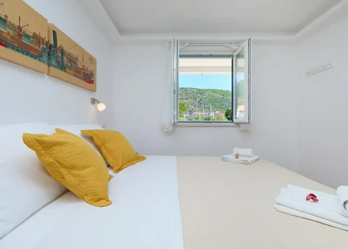 Larum Mokošica