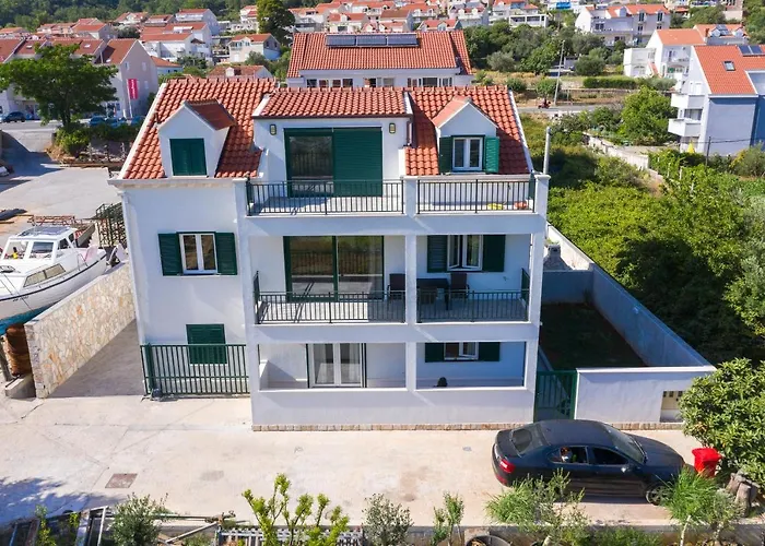 Larum Mokošica
