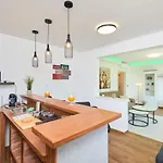 Villa Larum *
