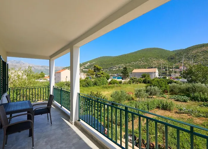 Villa Larum Mokosica